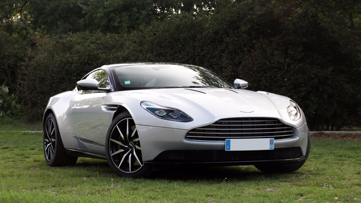 Aston Martin DB 11 LAUNCH EDITION